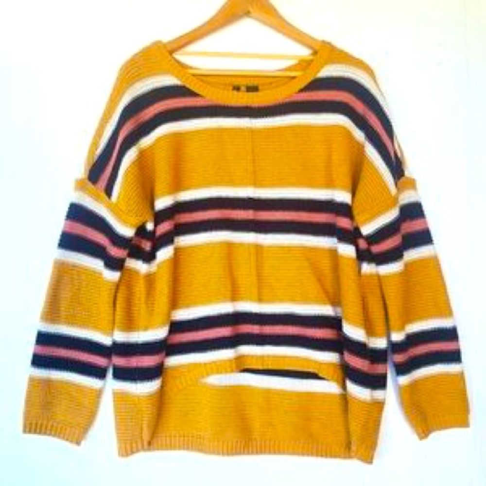 Free to All lightweight mustard yellow sweater XL